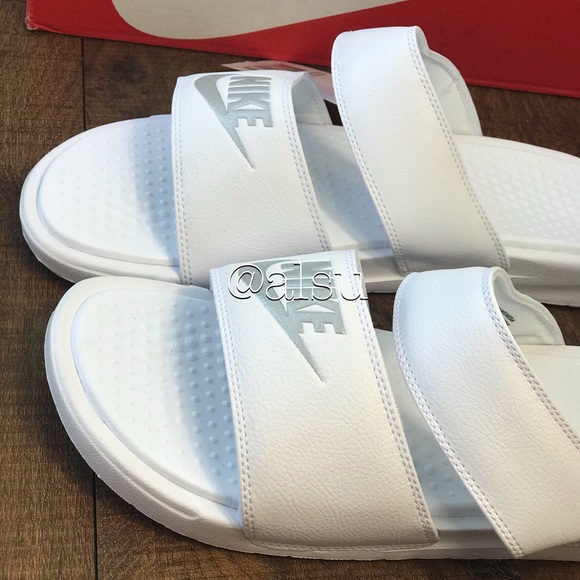 NWT Nike Benassi Duo Ultra White WMNS - Picture 5 of 5